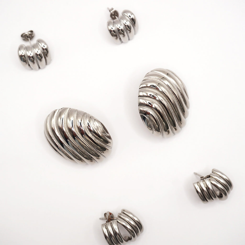 The Shellé Oval Studs