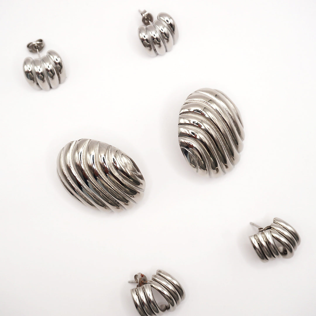 The Shellé Oval Studs