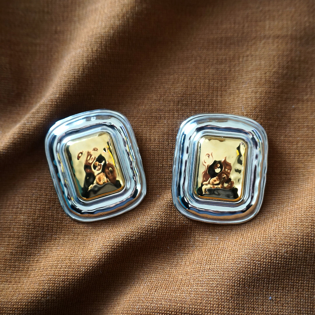 The Twin Frames Studs