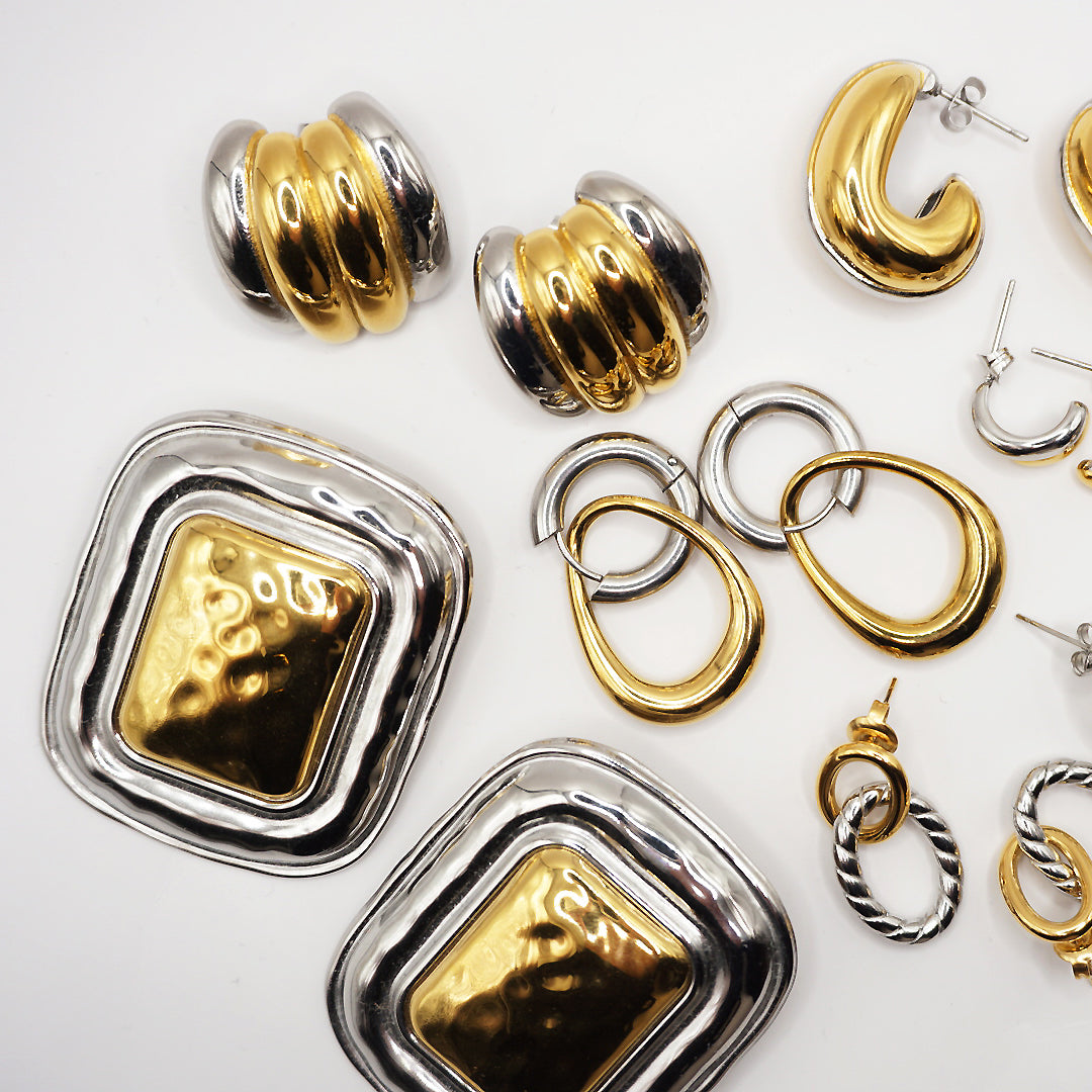 The Twin Frames Studs